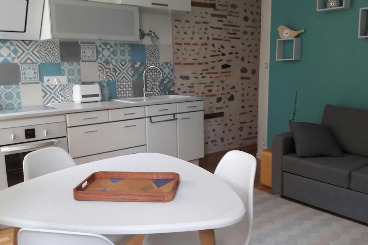 Un Appartement Lumineux Au Parc Beaumont По Экстерьер фото
